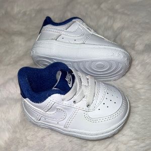 Baby NIKE shoes size (1C)